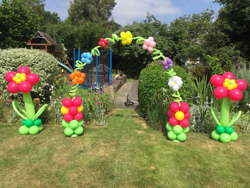 Flower Shaped Balloon Arch